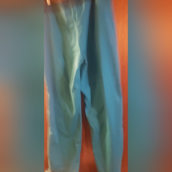 Maternity Scrubs Medium - Picture 2 of 2